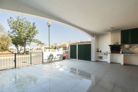 Moradia Geminada V3 - Albufeira