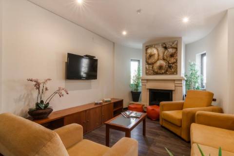 Hostel de 22 Quartos na Guia