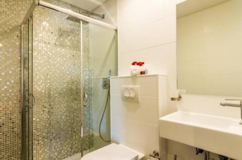 Hostel de 22 Quartos na Guia