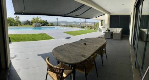 Moradia V5, refúgio de paz no coração da natureza, em Algoz