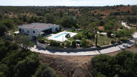 Moradia V5, refúgio de paz no coração da natureza, em Algoz