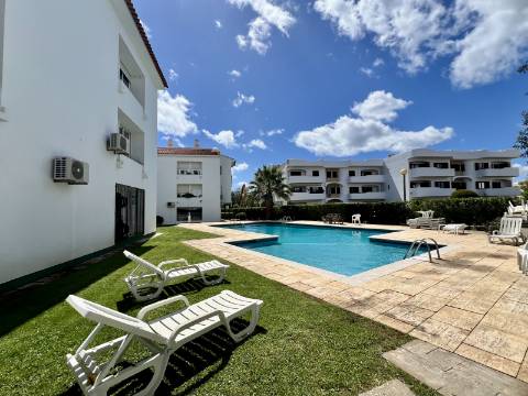 Magnífico Apartamento T2 Renovado - Zona Tranquila de Vilamoura