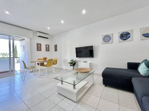 Magnífico Apartamento T2 Renovado - Zona Tranquila de Vilamoura
