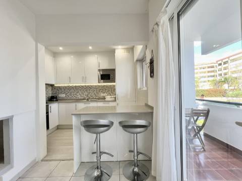 Magnífico Apartamento T2 Renovado - Zona Tranquila de Vilamoura