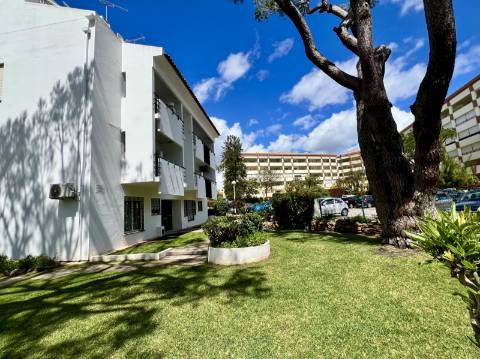 Magnífico Apartamento T2 Renovado - Zona Tranquila de Vilamoura