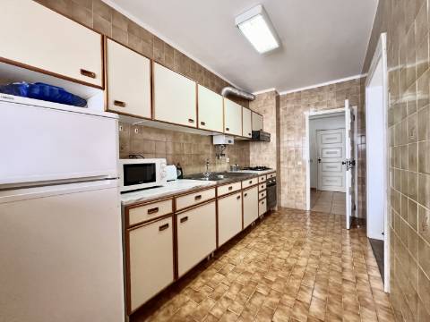 Apartamento T2 +1 - Quarteira