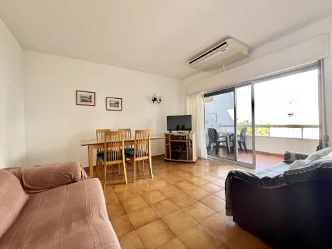 Apartamento T2 +1 - Quarteira