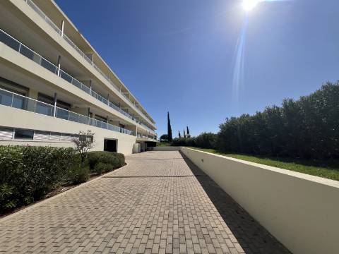 Apartamento T2 - Laguna Resort - Arrendamento anual