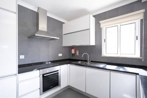 Moradia geminada V2 +1- Carvoeiro