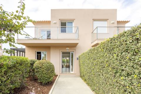 Moradia geminada V2 +1- Carvoeiro