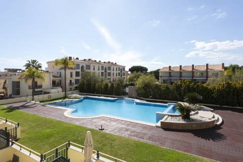 Deslumbrante moradia V2+2 - Vilamoura