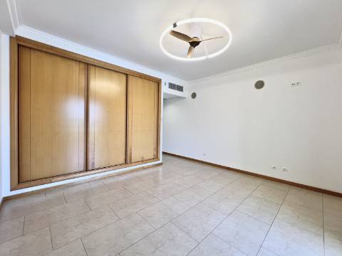 Deslumbrante moradia V2+2 - Vilamoura