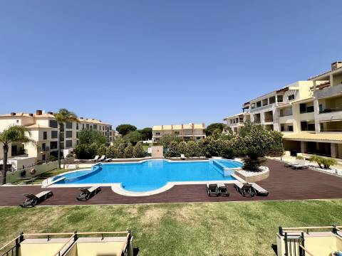 Deslumbrante moradia V2+2 - Vilamoura