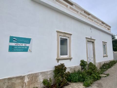 Encantadora Moradia T3 - Perto do Centro de Loulé