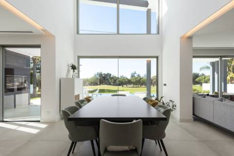 Luxuosa moradia com vista panorâmica para o campo de golfe de Vilamoura
