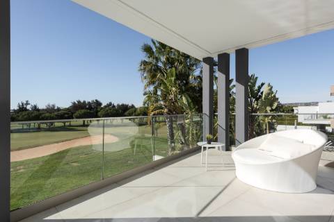 Luxuosa moradia com vista panorâmica para o campo de golfe de Vilamoura
