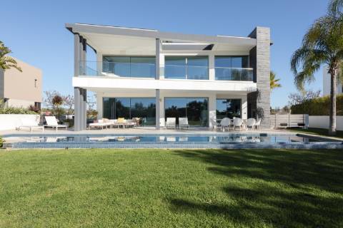 Luxuosa moradia com vista panorâmica para o campo de golfe de Vilamoura

