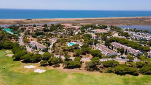 Apartamento T1 duplex com vista para o lago na Quinta do Lago