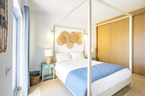 Moradia geminada V2 +1- Carvoeiro