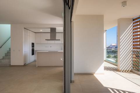 Magnífica Penthouse T2 com RoofTop - Albufeira