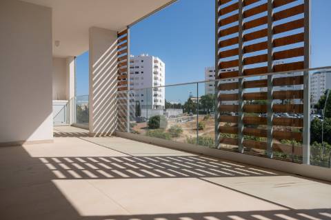 Magnífica Penthouse T2 com RoofTop - Albufeira