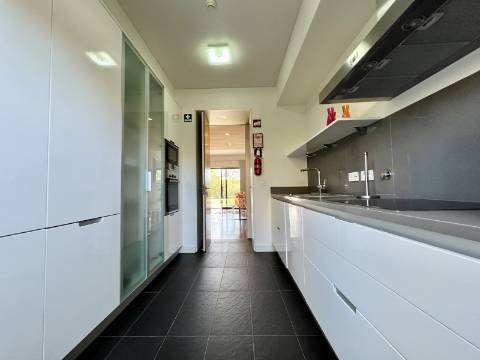 Arrendamento Anual - Apartamento T1 no Condomínio L'Orangerie, Vilamoura