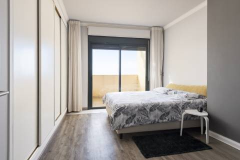 Apartamento T1 - Top Floor com vista mar