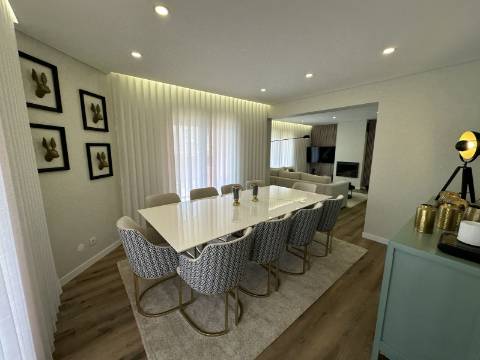 Moradia T3+1 no coração de Vilamoura, com piscina e jacuzzi