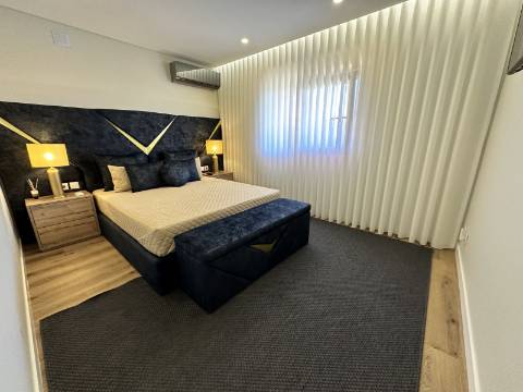 Moradia T3+1 no coração de Vilamoura, com piscina e jacuzzi