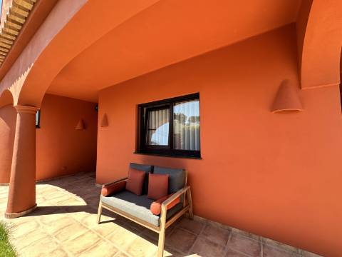 Moradia T3+1 no coração de Vilamoura, com piscina e jacuzzi