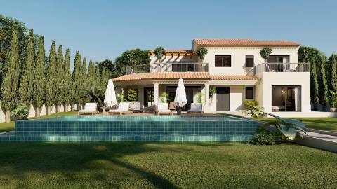 Moradia de Luxo V4 em Renovação - Localização Privilegiada em Vilamoura