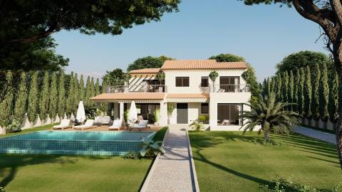 Moradia de Luxo V4 em Renovação - Localização Privilegiada em Vilamoura