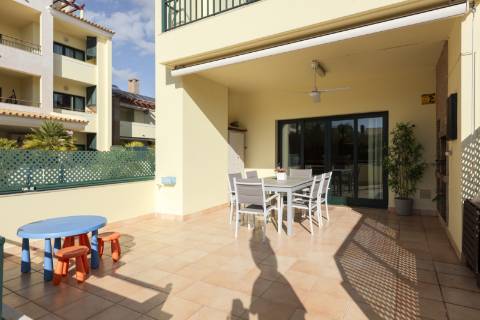 Elegante moradia v2+2 em Vilamoura - piscina, jardim & ambiente prestigiado