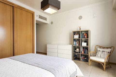 Elegante moradia v2+2 em Vilamoura - piscina, jardim & ambiente prestigiado