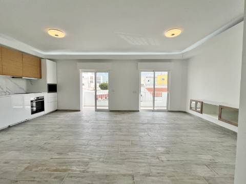 Apartamento T2 renovado - Quarteira