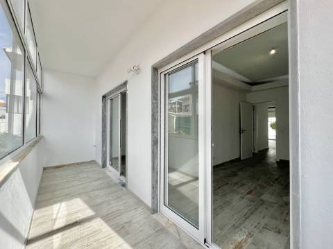 Apartamento T2 renovado - Quarteira