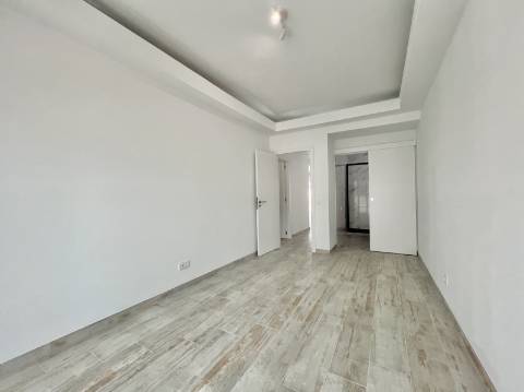Apartamento T2 renovado - Quarteira
