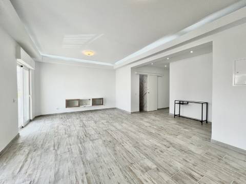 Apartamento T2 renovado - Quarteira