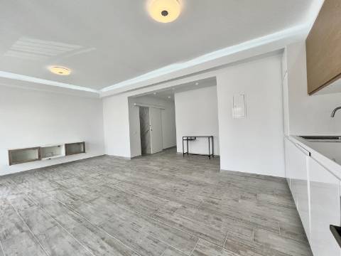 Apartamento T2 renovado - Quarteira