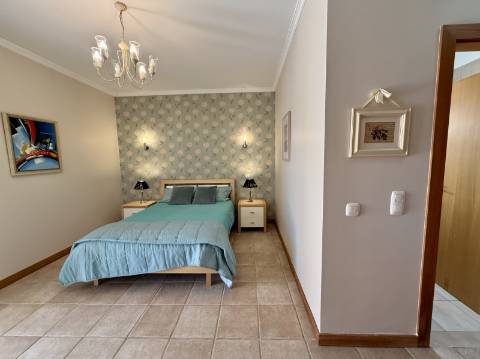 Excelente Apartamento T2 em Vilamoura, em Condomínio Privado com Piscina