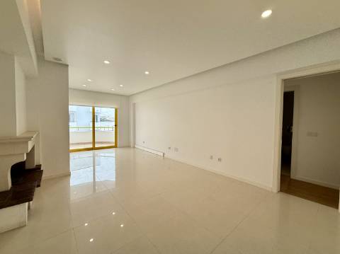 Apartamento T2 renovado - Vilamoura