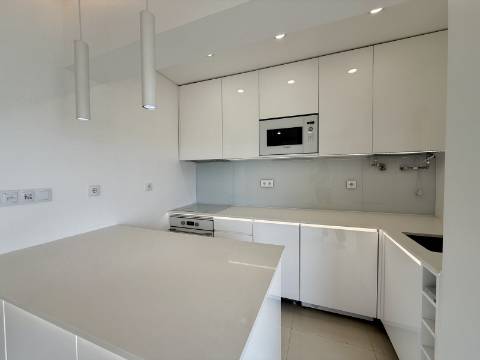 Apartamento T2 renovado - Vilamoura