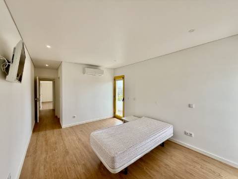 Apartamento T2 renovado - Vilamoura