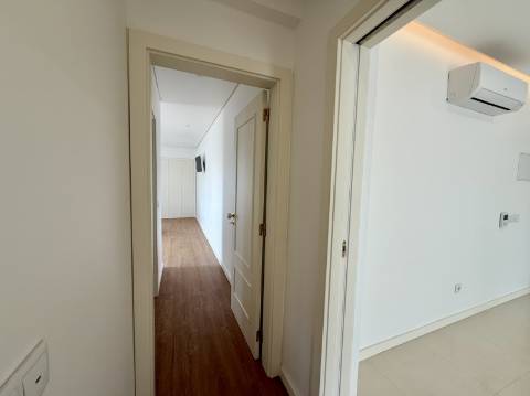 Apartamento T2 renovado - Vilamoura