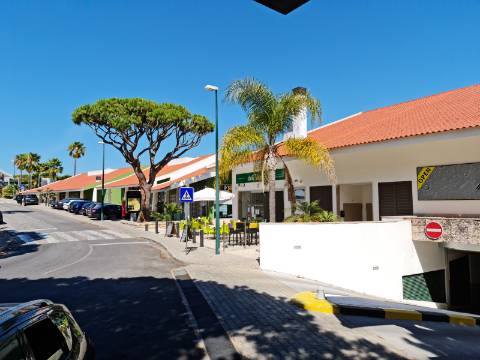 Arrecadações para alugar - Vila Sol, Quarteira