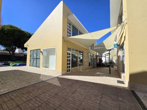 Arrecadações para alugar - Vila Sol, Quarteira