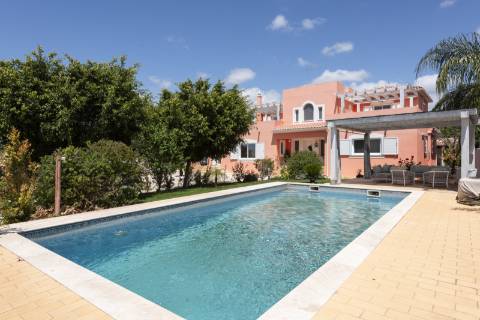 Moradia familiar V5 renovada - Almancil