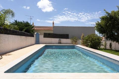 Moradia familiar V5 renovada - Almancil