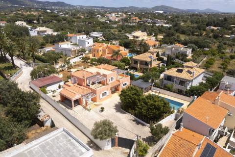 Moradia familiar V5 renovada - Almancil