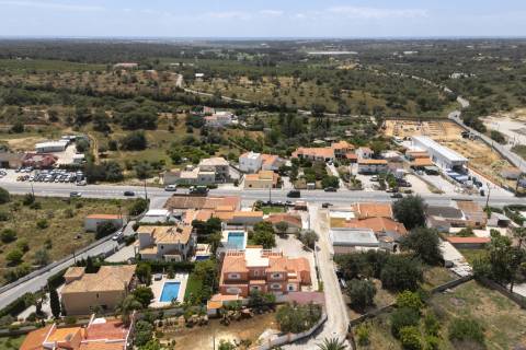 Moradia familiar V5 renovada - Almancil